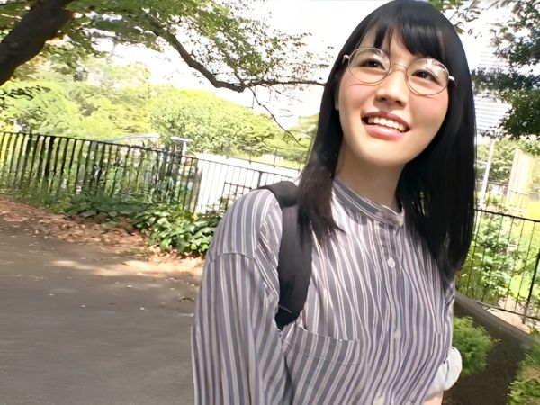 【この後、調教】綾瀬○るかソックリお姉さんはまさかのドM体質！鎖で拘束されご主人様の無慈悲命令に従順に…