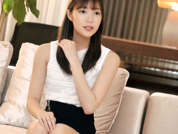 【素人】ゴルフインストラクターのスレンダー美女は欲求不満のご様子で久々おチンポに大興奮！！！