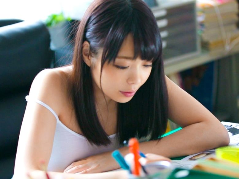 エロ漫画の先生にチンコを見せてほしいと言われて…フル勃起してしまったのでパイパンマンコに生挿入♡