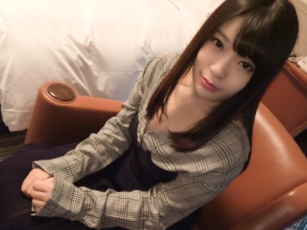 【素人】クレープ屋さんで働いているロングヘアーの美女と濃厚セックスでお互いイキまくる！！！