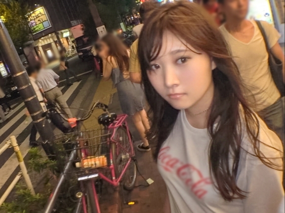 【素人×ナンパ】ショーパンから尻肉はみ出ている女の子！手マンでメス穴を欲情させて鬼勃起ちんこでピストン！
