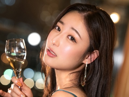 【巨乳】良い女を思いのままにする！金と女！欲望の渦巻く中エロスののめり込んでいく姿は圧巻！ただただ性欲に溺れまくる！