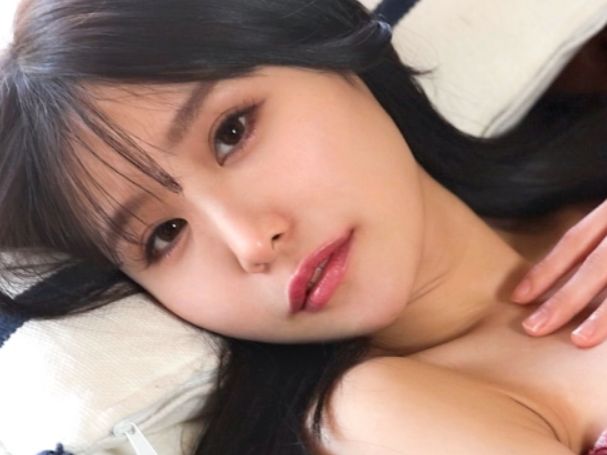 【ニコニコ笑顔美女】声が高くてかわいい天真爛漫な人妻さん！エッチの時もノリノリで潮吹きまくり！ｗｗ