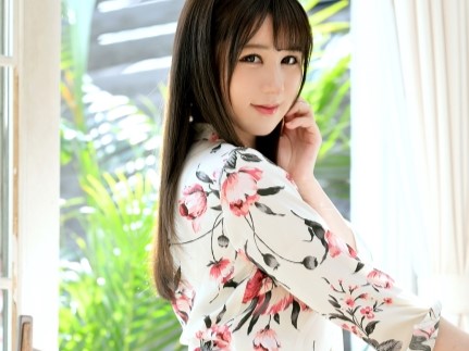 ＜素人＞フラワーデザイナーという職業柄欲求不マンPな美尻お姉さんのGスポ刺激でスプラッシュ♡馬並ちんぽを愛しそうに頬張る