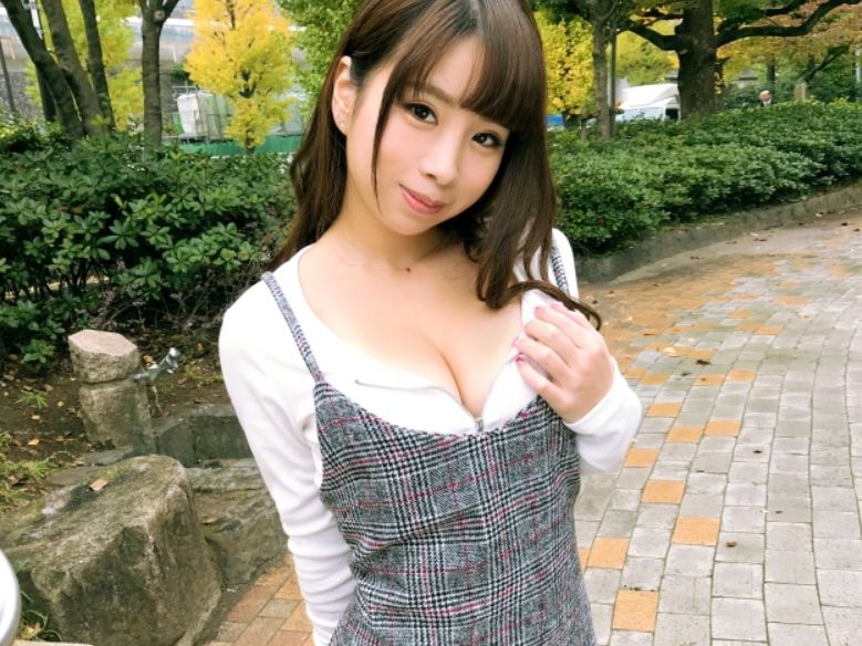 【アイドル】短いスカートで派手な谷間の美少女はなんと10代の地下アイドルで・・・ごちそうさまです！！！