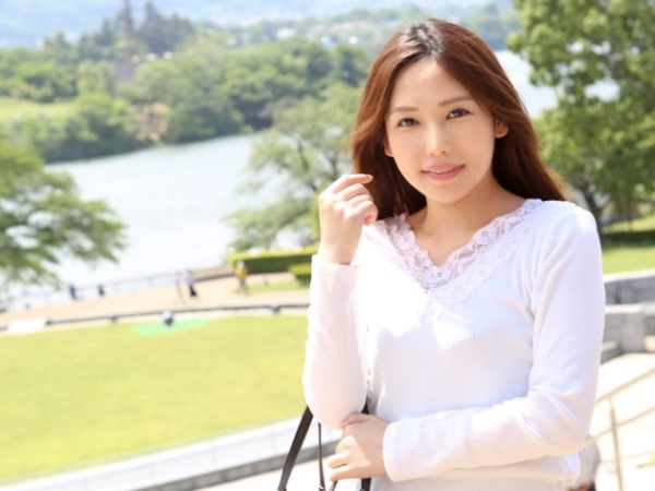 【人妻】結婚1年目のOLが刺激を求めて他人チンポとイケナイ火遊び…非日常の不倫SEXで快楽を享受する！！