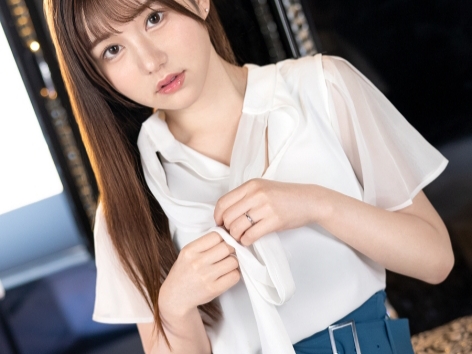 【人妻】巨乳でエチエチボディなキュート人妻がNTRセックス！ボッキしたチンコでズボズボ突かれ乱れ感じちゃう！