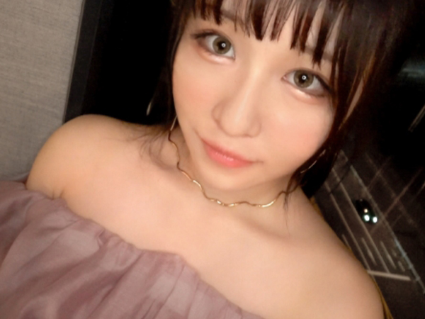 【上京娘の初ハメ撮り】『ダメ…恥ずかしい…』田舎から出てきた童顔色白美女がカメラの前で大胆に！敏感な乳首を責められ、バックから激しく突かれて感じまくる！♡