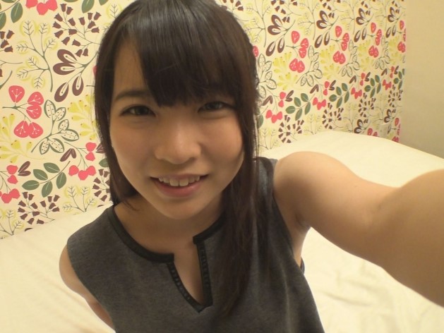 【ウブな素人娘の秘密のオナニー】『誰にも見せられない…』恥ずかしがり屋の素人女子がカメラの前で大胆にマンコを弄る！顔を真っ赤にしながらも感じまくる姿がエロすぎる！大開脚で魅せる自慰行為に興奮必至★