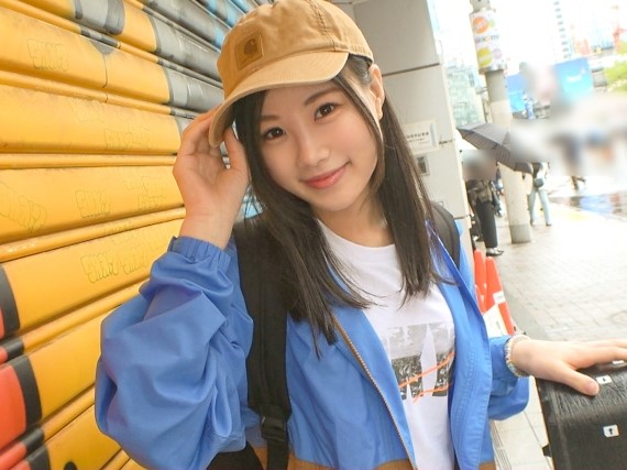 【ストリートで見つけた歌姫】弾き語り女子大生をナンパ即ハメ！極小マンコに容赦ない連続ピストンで、歌声も喘ぎ声に！路上ライブからホテルライブへ…敏感なカラダが乱れまくる！♡