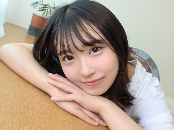 【初撮り美少女の恥じらいエッチ】『見ないで…』ウブな素人娘がAVデビュー！男優のデカチンにドキドキご奉仕フェラ、そのままズッポリ挿入で赤面セックス♡