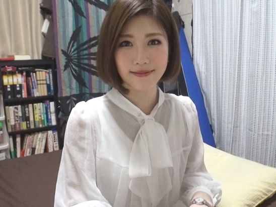 【真面目そうなショートヘアお姉さんがドM覚醒】『もっと激しくして…』巨根をブチ込まれ、後ろからガン突きされて悶絶イキ!真面目な見た目とのギャップがエロすぎる♥
