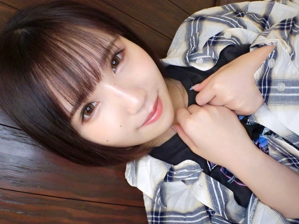 【華奢な美少女の敏感ボディ】『あっ…ダメ…イッちゃう…』細身で可愛い娘がバックから激しく突かれ、ビクビク痙攣！イキ顔が可愛すぎて、顔面にザーメンぶっかけちゃう♡