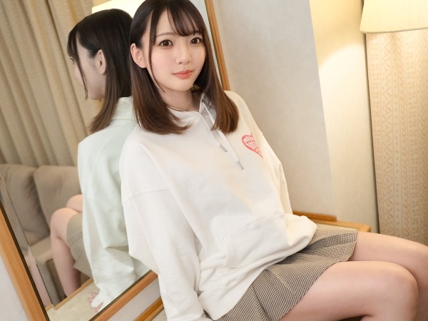 【ナンパ成功！】『もう我慢できない…』街で見つけたド変態ビッチ娘を即ホテルへ！タクシー内で火がついちゃった2人は、ホテル着く前に生ファック開始！ドスケベすぎる素人娘の淫乱っぷりにビックリ！！♡