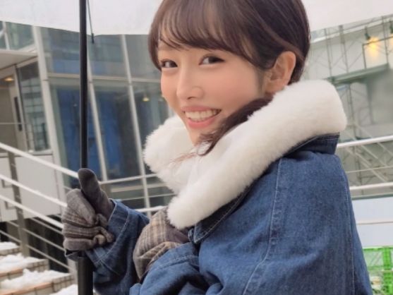 【清楚系女子アナ風美女の裏の顔！】『誰にも言わないで…』真面目そうな彼女が電マオナニーで本性暴露！ヌレヌレマ●コにバックから激突きされ、中出しされちゃう！w ギャップがエロすぎる！