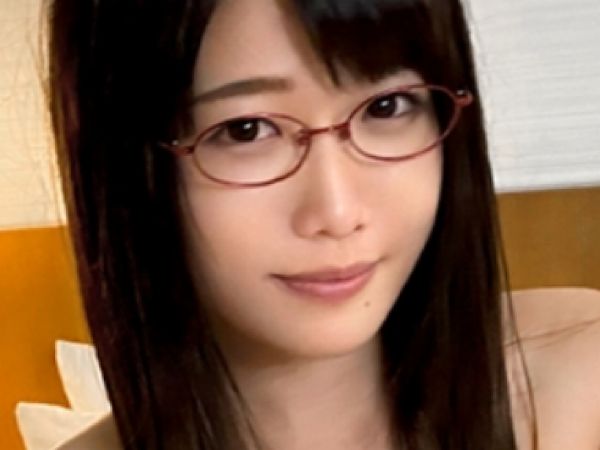 【メガネ女子の隠れたエロさ】『ダメ…そんなに激しく…』清楚系メガネっ娘が巨根に翻弄され、エロい本性をさらけ出す！メガネ越しの悶える顔がたまらない！♡