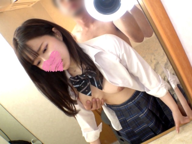 【制服美少女の危険なバイト】『彼氏にプレゼント買いたいから…』純粋なJKがパパ活で生ハメOK！中出しセックスに手コキ、フェラ、パイズリで連続射精させちゃう♥ 制服の下はエッチなカラダ♡