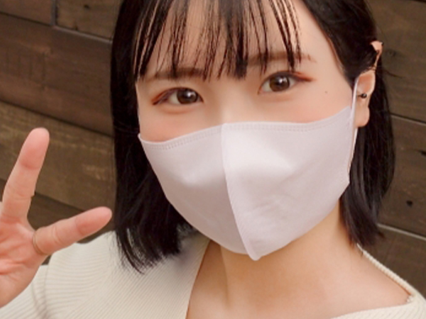 【色白美乳お姉さんとホテル密会】『気持ちいい…』覆面男に愛撫されまくるエロボディ！勃起チンポを生で挿入され、喘ぎまくる素人お姉さんの敏感反応がヤバい！生々しいセックスにハマる！♡