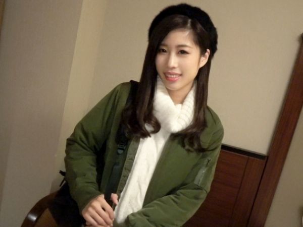 【長身スレンダー美人の本気エッチ】『気持ち良すぎる…』手足がスラッと長いモデル体型の貧乳お姉さんが、全身を愛撫されトロトロに♥ 敏感なカラダで感じまくり、おまんこビショ濡れ状態！うっとり顔で快感に溺れる姿がエロすぎる！