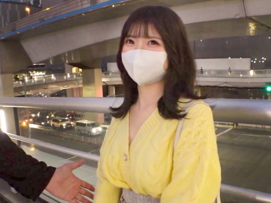 【ナンパ成功！パイパン美少女とエッチな夜】『気持ちいい…』無毛マ●コが敏感すぎる激カワ女子をゲット！肉棒で激しく突いて、最後は可愛いお顔にザーメンぶっかけ！