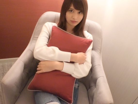 【20歳スレンダーモデルのねっとり快楽】『おじさんのチンコ、気持ちいい…』長身美脚の素人美女が、ドス黒チンコに夢中!騎乗位&バックで激しく突かれ、ウブな顔で感じまくる!♥