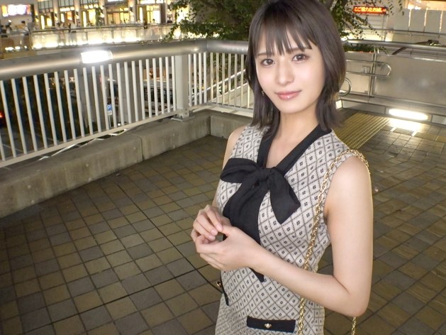 【ナンパ即ハメ】押しに弱い素人美女を口説いて即ホテル！会ったばかりの男に激しく責められ、潮吹き＆チンポ挿入でイキまくる！楽勝SEXで美女が乱れる瞬間を激撮！！